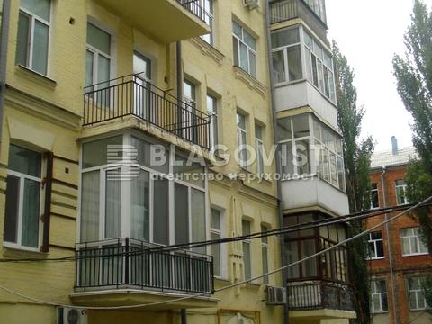 квартира за адресою Шота Руставелі вул., 33-Б