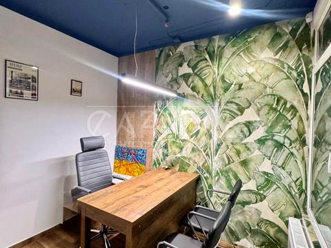 коммерческая по адресу Днепровская набережная ул., 18