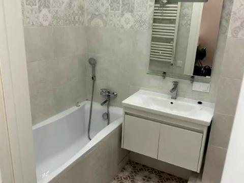 квартира за адресою Михайла Максимовича вул. (Онуфрія Трутенка), 28-Д