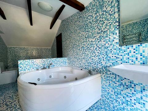 будинок за адресою смт. Козин, Олександрівська вул.