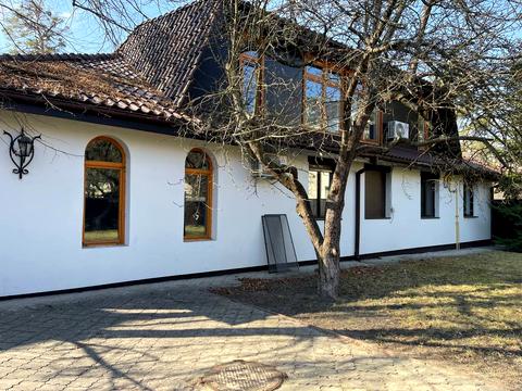 будинок за адресою смт. Козин, Олександрівська вул.