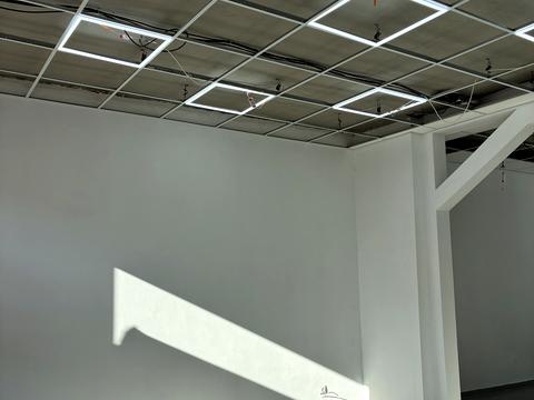 комерційна за адресою Народна, 12