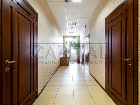 комерційна за адресою Євгенії Мірошниченко вул. (Софії Перовської), 10-Б