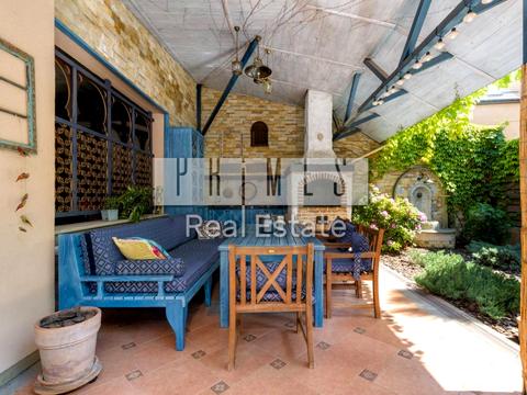 будинок за адресою Локомотивна вул.