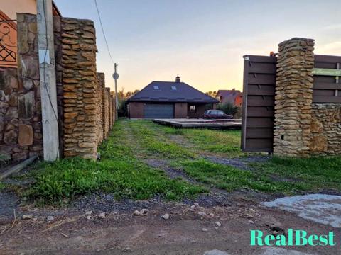 будинок за адресою Центральна, 1