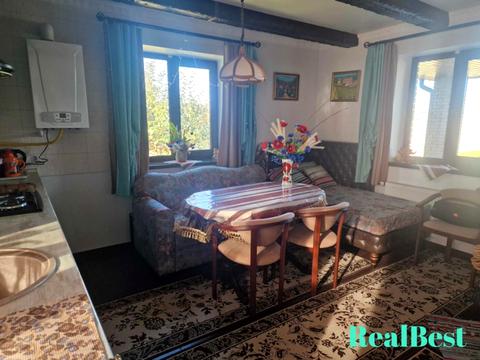 будинок за адресою Центральна, 1