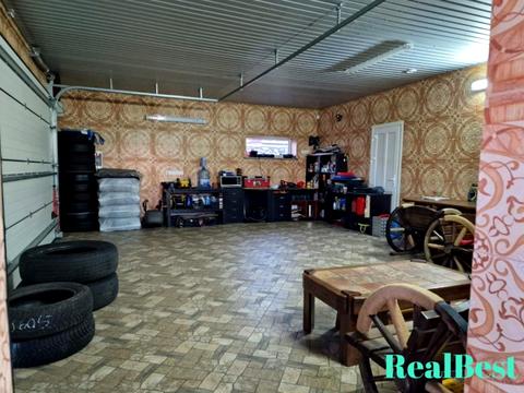 будинок за адресою Центральна, 1