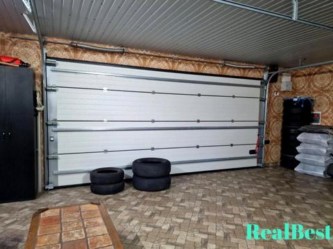 будинок за адресою Центральна, 1