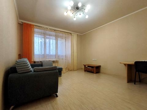 квартира за адресою Алана Шепарда вул. (Суворова), 14