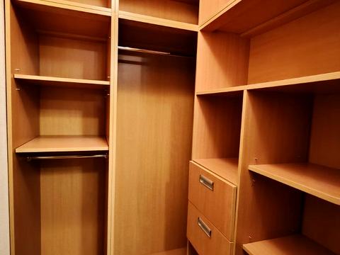 квартира за адресою Алана Шепарда вул. (Суворова), 14