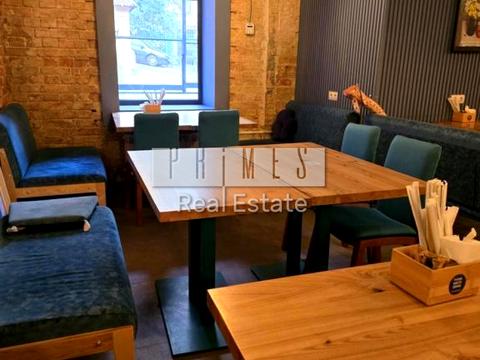 комерційна за адресою Хрещатик вул. (Kreschatic), 27А