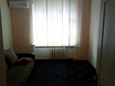 комерційна за адресою Хрещатик вул., 4