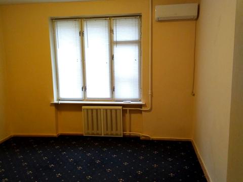 комерційна за адресою Хрещатик вул., 4