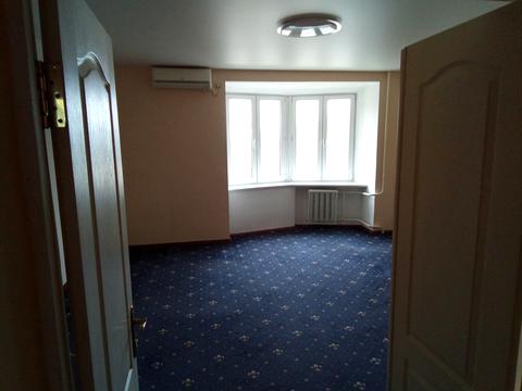 комерційна за адресою Хрещатик вул., 4