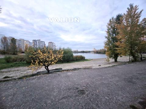 квартира за адресою Ревуцького вул., 4