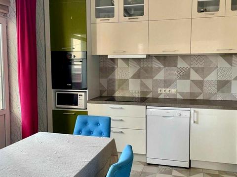 квартира за адресою Авіаконструктора Ігоря Сікорського вул. (Танкова), 4-В