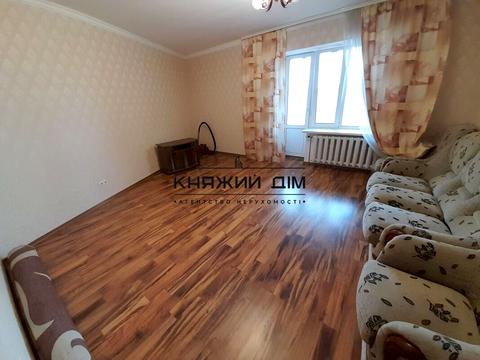 квартира за адресою Анни Ахматової вул., 31