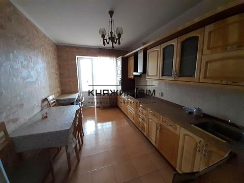 квартира за адресою Анни Ахматової вул., 31