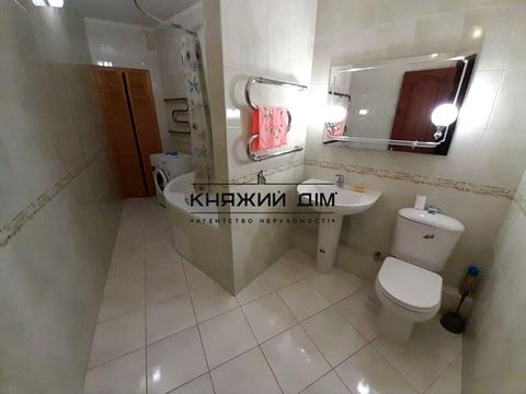 квартира за адресою Анни Ахматової вул., 31