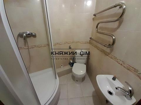 квартира за адресою Анни Ахматової вул., 31