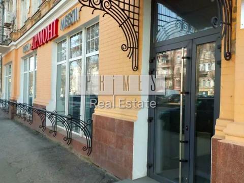 комерційна за адресою Верхній Вал вул., 30