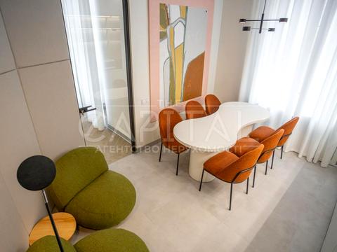 комерційна за адресою Бульварно-Кудрявська вул. (Воровського), 51