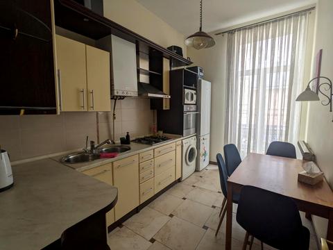 квартира за адресою Шота Руставелі вул., 9