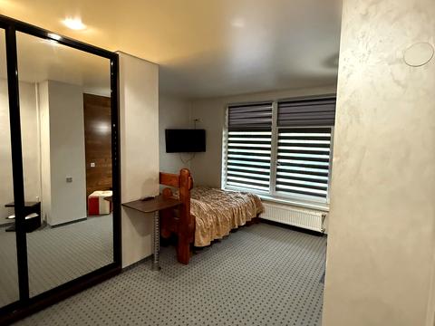 комерційна за адресою Пасічна вул., 43