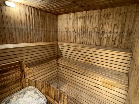 комерційна за адресою Пасічна вул., 43