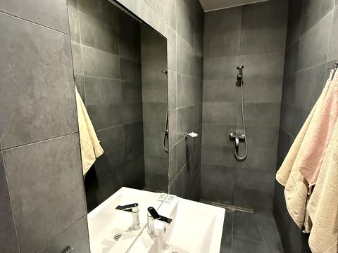 комерційна за адресою Пасічна вул., 43