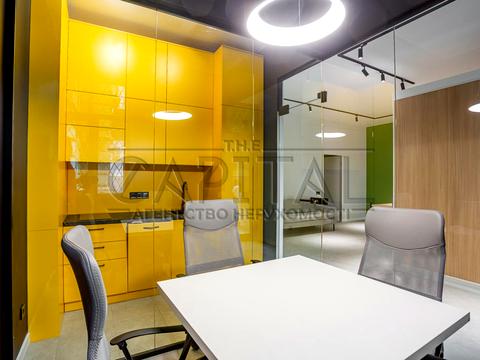 комерційна за адресою Богдана Хмельницького вул., 9