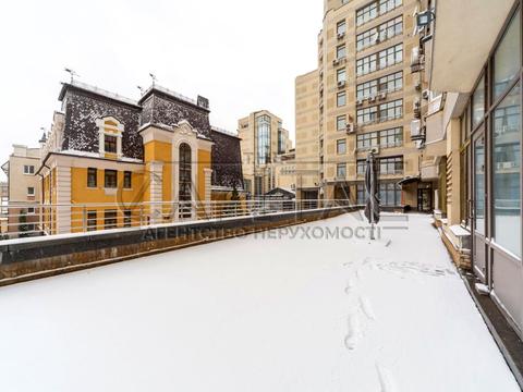 комерційна за адресою Володимирська вул., 49-А