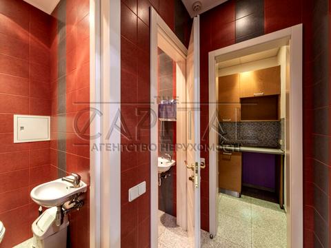 комерційна за адресою Володимирська вул., 49-А