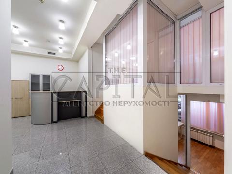 комерційна за адресою Володимирська вул., 49-А