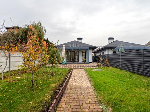 будинок за адресою с. Погреби, Майданівська вул.