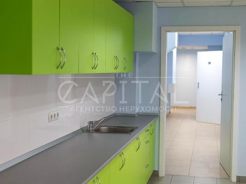 комерційна за адресою Харківське шосе, 175