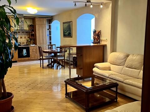 квартира по адресу Большая Житомирская ул., 16