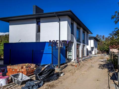 дом по адресу Живописна