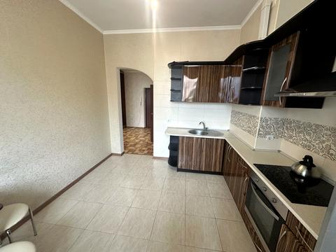 квартира за адресою Академіка Корольова вул., 3а