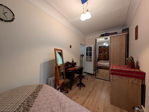 квартира за адресою Покровський пров. (Академіка Зелінського), 8