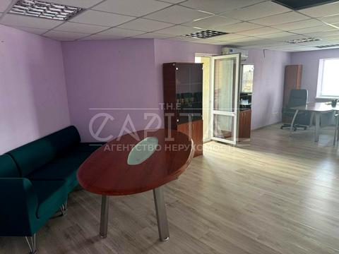 коммерческая по адресу Вацлава Гавела бульв. (Івана Лепсе), 7-В