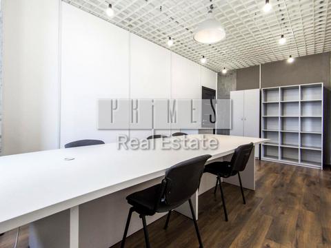 комерційна за адресою Лесі Українки бульв., 7-А