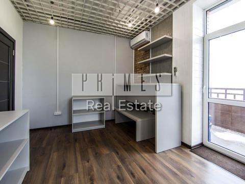 комерційна за адресою Лесі Українки бульв., 7-А