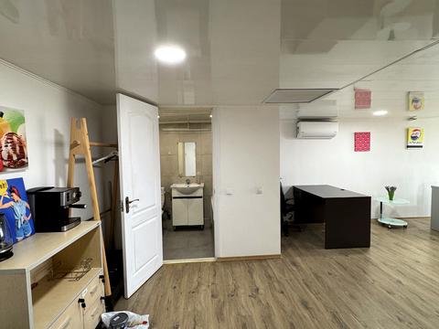 комерційна за адресою Пирогова вул., 2/37б