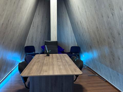 комерційна за адресою Пирогова вул., 2/37б