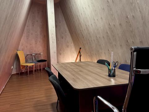 комерційна за адресою Пирогова вул., 2/37б