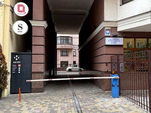 комерційна за адресою Пирогова вул., 2/37б