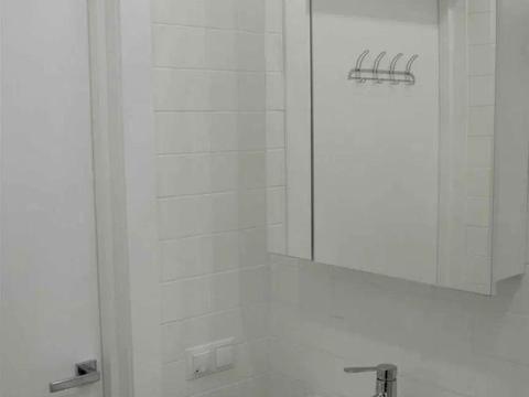 квартира по адресу Салютная ул., 2