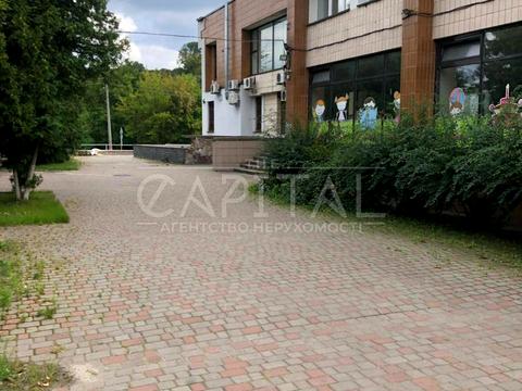 коммерческая по адресу Лукьяновская ул., 1