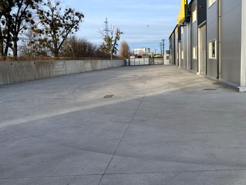 комерційна за адресою Олександра Матросова вул., 6